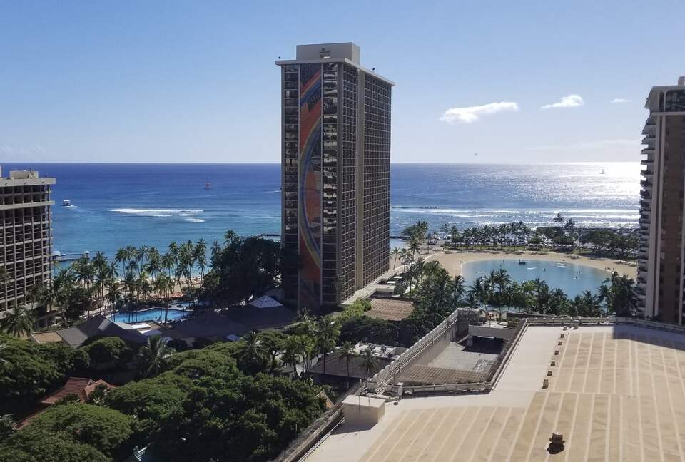 Hilton Honolulu Studio Above Waikiki Beach - Honolulu, Hawaii