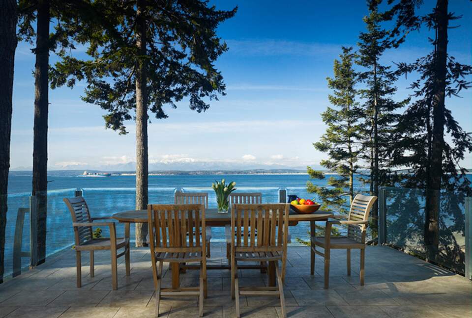 Whidbey Waterfront Haven - Greenbank, Washington