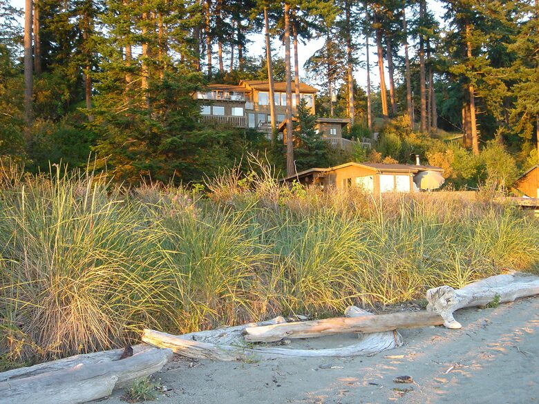 Whidbey Waterfront Haven - Greenbank, Washington