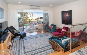 Augusta River & Ocean View Retreat with Lush Courtyards - Augusta, Australia