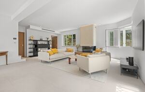 Modern Provençal Elegance in Cap d’Antibes - Antibes, France