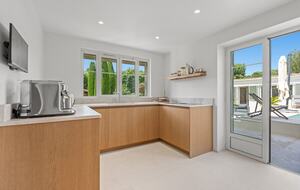 Modern Provençal Elegance in Cap d’Antibes - Antibes, France