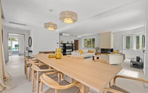 Modern Provençal Elegance in Cap d’Antibes - Antibes, France