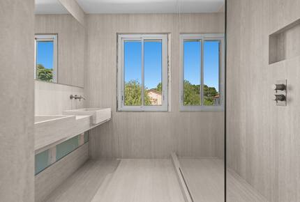 Modern Provençal Elegance in Cap d’Antibes - Antibes, France