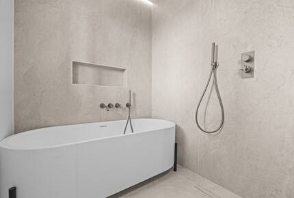 Modern Provençal Elegance in Cap d’Antibes - Antibes, France