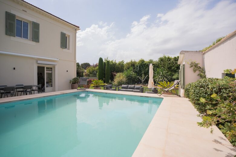 Modern Provençal Elegance in Cap d’Antibes - Antibes, France