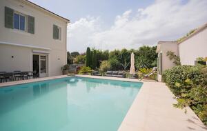 Modern Provençal Elegance in Cap d’Antibes - Antibes, France