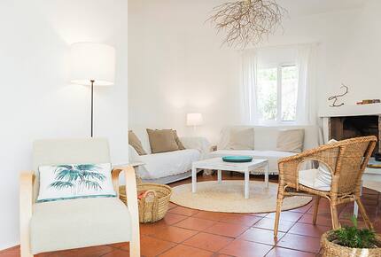 Sunlit Residence Steps from the Beach in Carvalhal - Carvalhal, Portugal