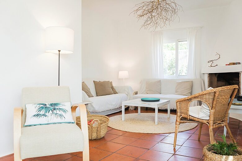 Sunlit Residence Steps from the Beach in Carvalhal - Carvalhal, Portugal