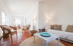 Sunlit Residence Steps from the Beach in Carvalhal - Carvalhal, Portugal