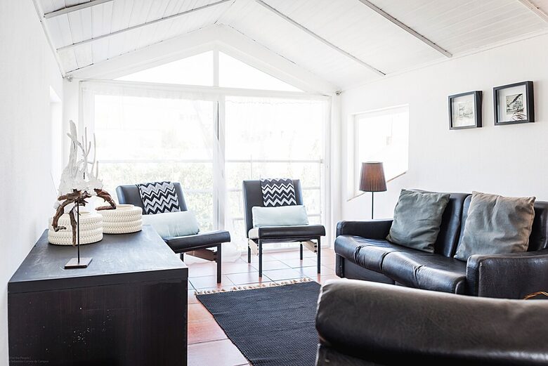 Sunlit Residence Steps from the Beach in Carvalhal - Carvalhal, Portugal