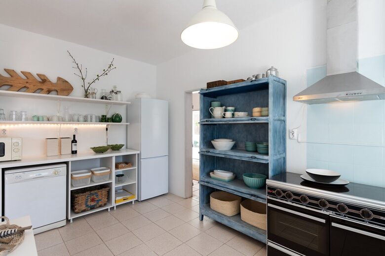 Sunlit Residence Steps from the Beach in Carvalhal - Carvalhal, Portugal