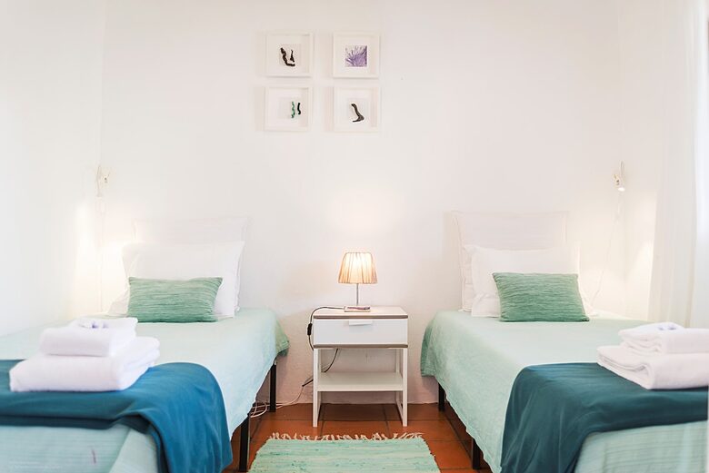 Sunlit Residence Steps from the Beach in Carvalhal - Carvalhal, Portugal