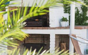 Sunlit Residence Steps from the Beach in Carvalhal - Carvalhal, Portugal