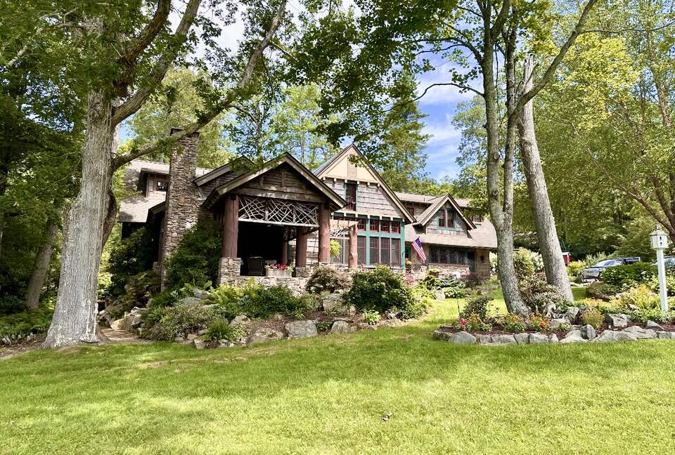 Farm Hollow - Banner Elk, North Carolina