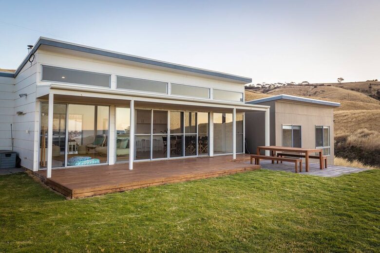 Middle River Beach House - Kangaroo Island, Australia