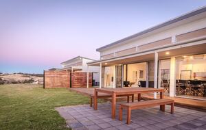 Middle River Beach House - Kangaroo Island, Australia