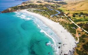 Middle River Beach House - Kangaroo Island, Australia
