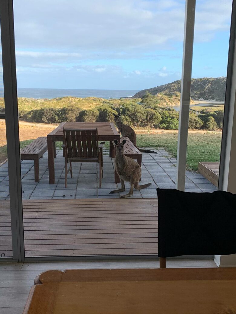 Middle River Beach House - Kangaroo Island, Australia