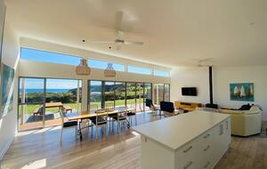 Middle River Beach House - Kangaroo Island, Australia