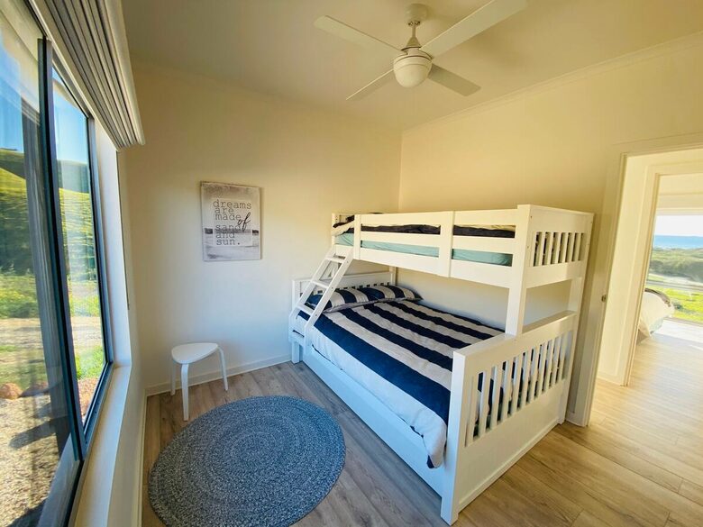 Middle River Beach House - Kangaroo Island, Australia