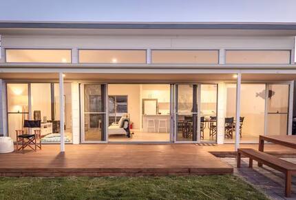 Middle River Beach House - Kangaroo Island, Australia