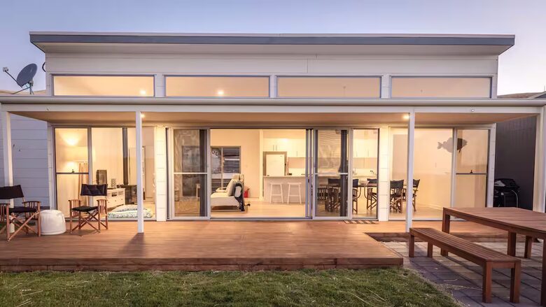 Middle River Beach House - Kangaroo Island, Australia