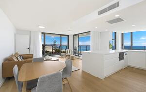 Penthouse Views on the Southern Gold Coast - Coolangatta, Australia