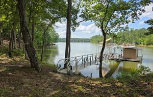 Short, level walk to lake & boathouse.