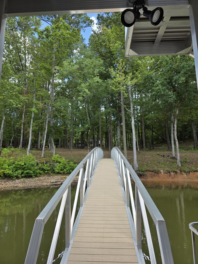 Serenity Cove Retreat - Tignall, Georgia
