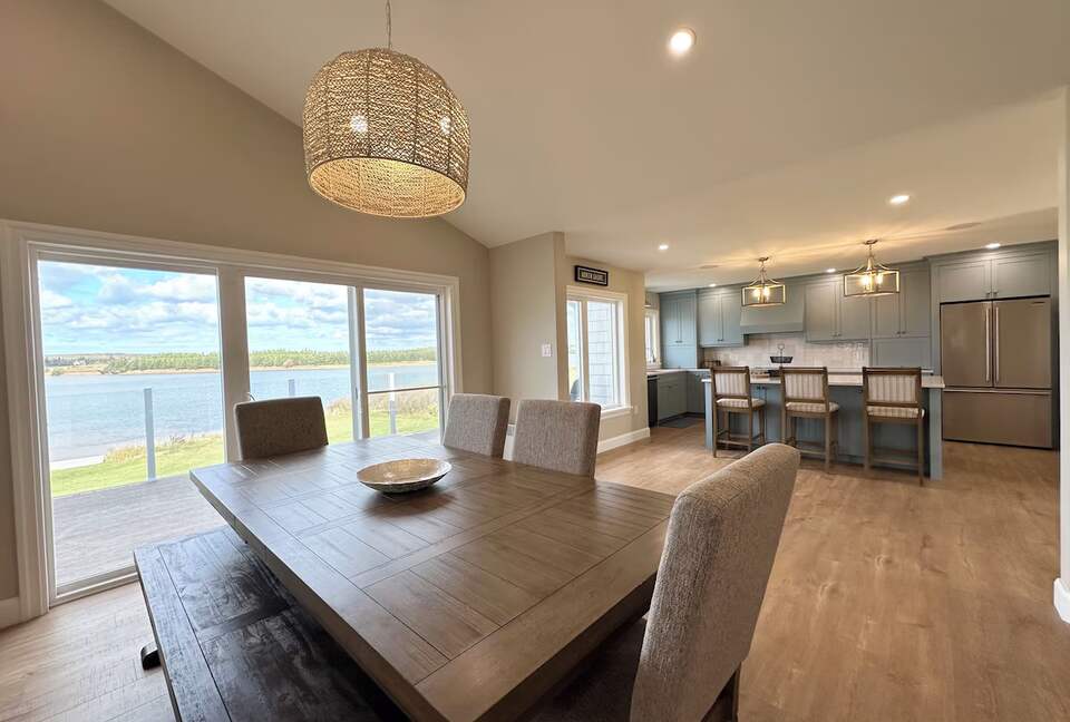 Modern Coastal Cottage on the Sou’West River - Clinton, Canada