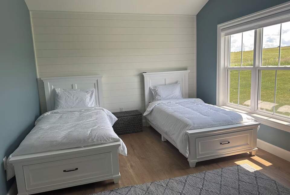 Modern Coastal Cottage on the Sou’West River - Clinton, Canada