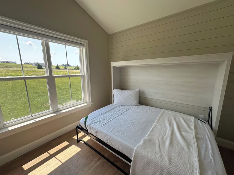 Modern Coastal Cottage on the Sou’West River - Clinton, Canada