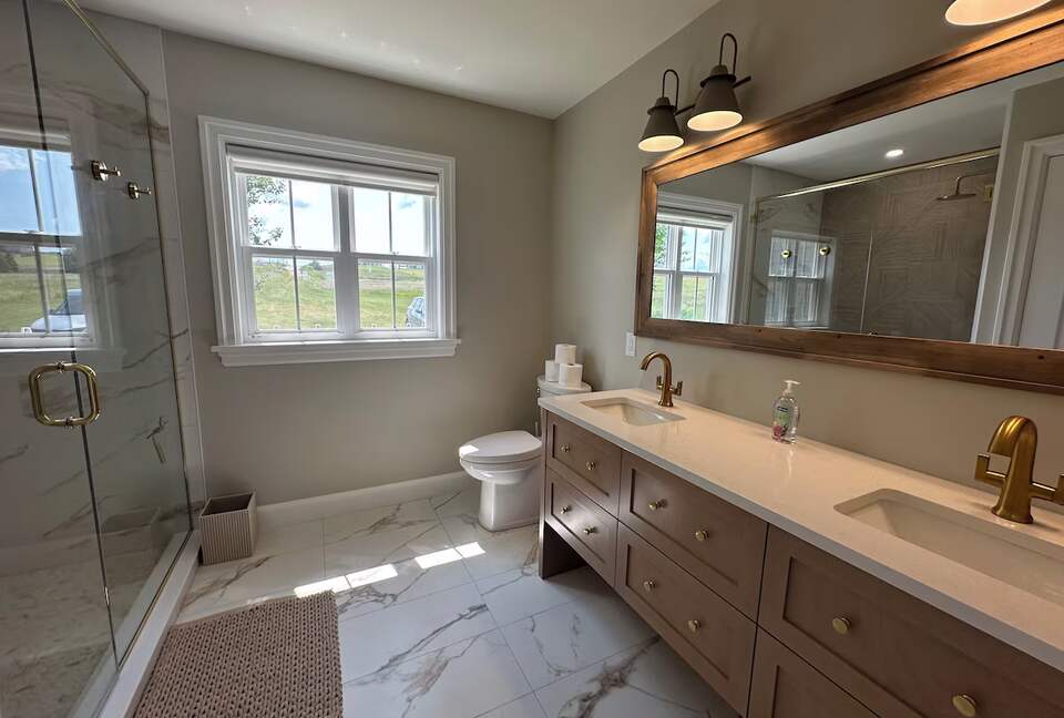 Modern Coastal Cottage on the Sou’West River - Clinton, Canada