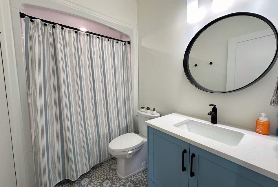 Modern Coastal Cottage on the Sou’West River - Clinton, Canada