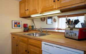 Warm and Welcoming Stratton Getaway - Stratton, Vermont