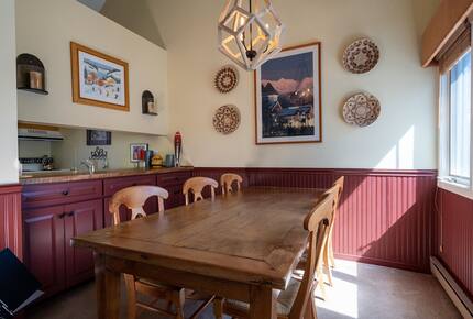 Warm and Welcoming Stratton Getaway - Stratton, Vermont