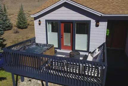 Lake Dillon Designer Retreat with Mountain Views - Dillon, Colorado