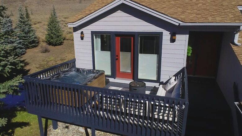 Lake Dillon Designer Retreat with Mountain Views - Dillon, Colorado