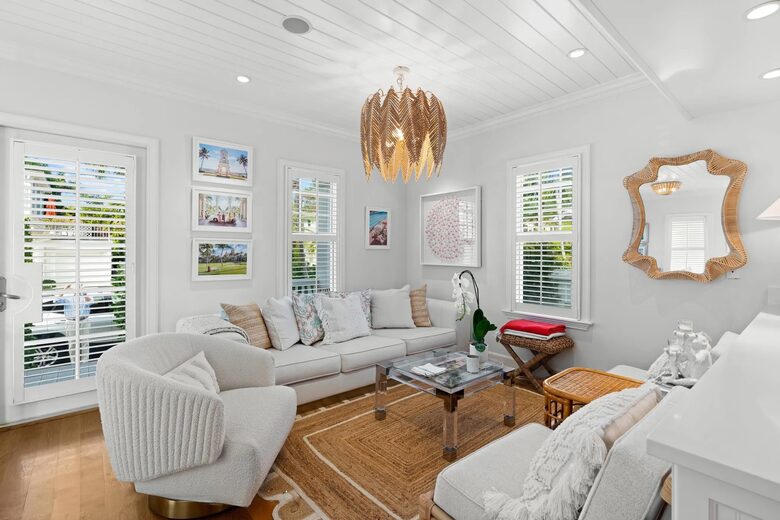 Charming Garden Oasis in the Heart of Palm Beach - Palm Beach, Florida