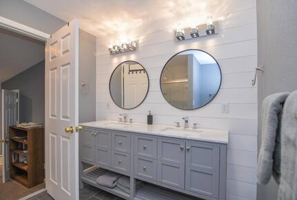 Waterfront Haven at Lake of the Ozarks - Lake Ozark, Missouri