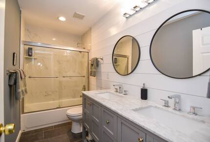 Waterfront Haven at Lake of the Ozarks - Lake Ozark, Missouri