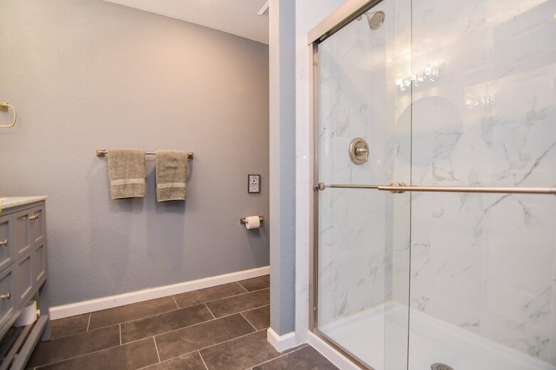 Waterfront Haven at Lake of the Ozarks - Lake Ozark, Missouri