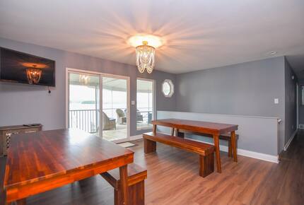 Waterfront Haven at Lake of the Ozarks - Lake Ozark, Missouri