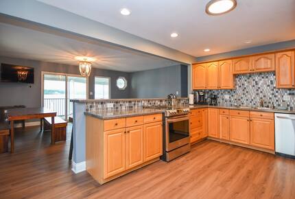 Waterfront Haven at Lake of the Ozarks - Lake Ozark, Missouri