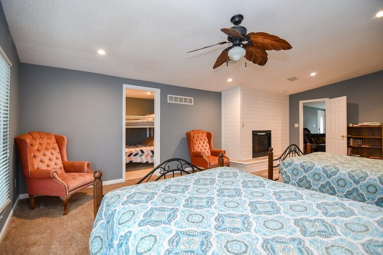 Waterfront Haven at Lake of the Ozarks - Lake Ozark, Missouri