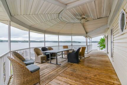 Waterfront Haven at Lake of the Ozarks - Lake Ozark, Missouri