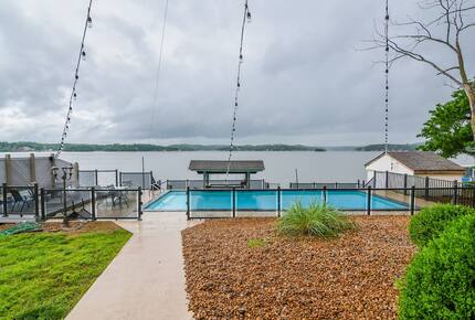 Waterfront Haven at Lake of the Ozarks - Lake Ozark, Missouri
