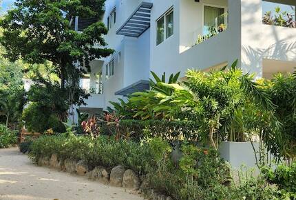 Western Caribbean | Roatan West Bay Beach Studio Residence - West Bay Beach, Honduras