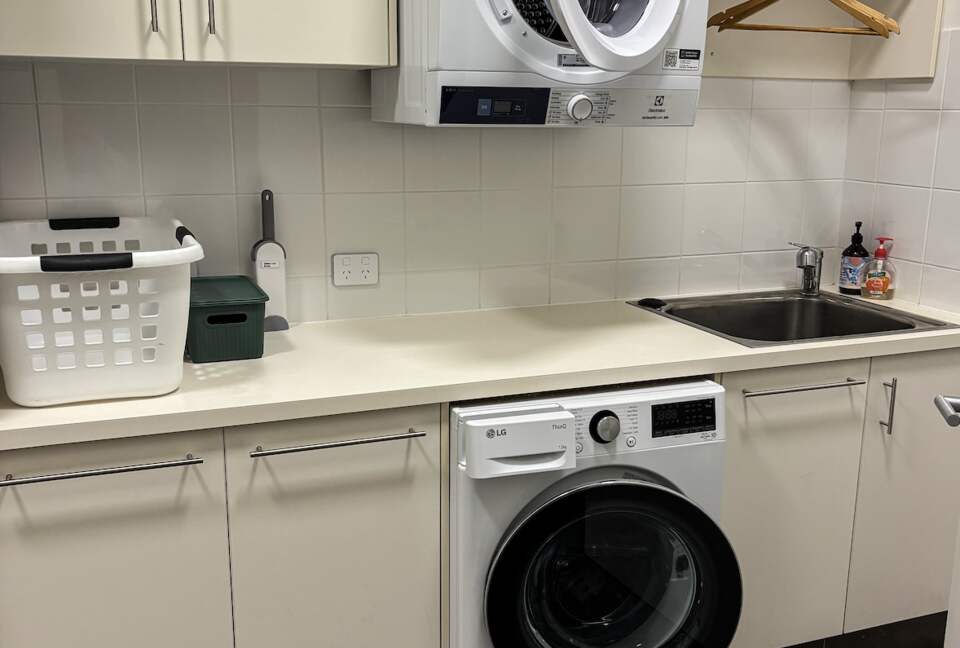 Elevated Coastal Luxury with Private Pool & Views - Avoca Beach, Australia